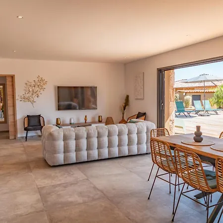 Felicita Di Вилла *