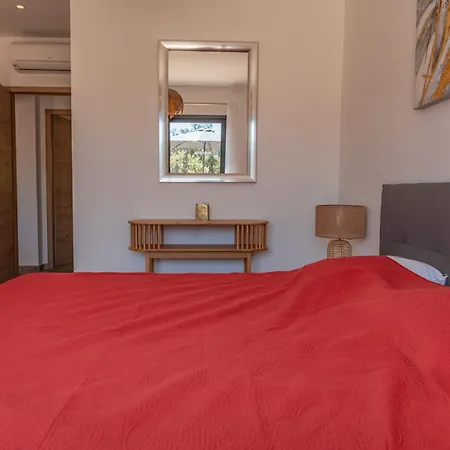 Felicita Di Леччи