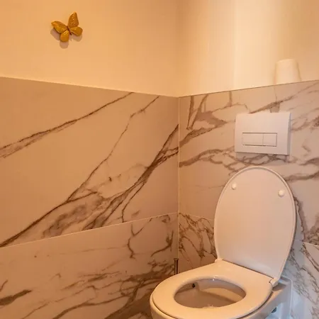 Felicita Di Villa Lecci